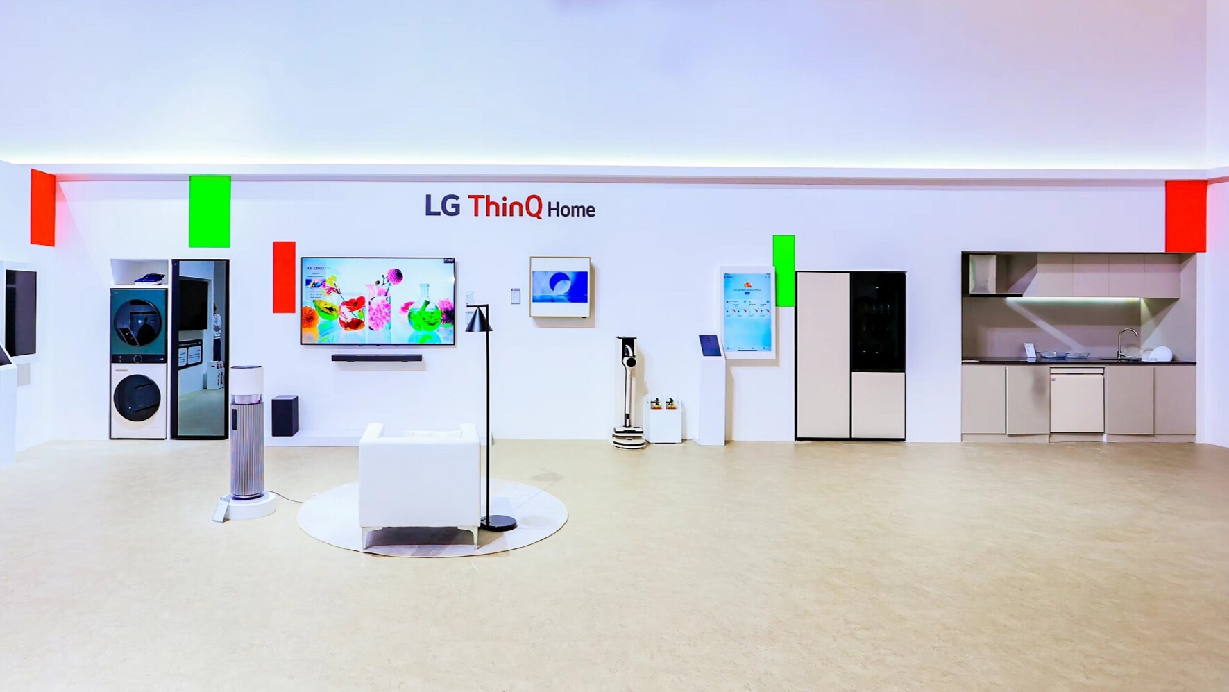 Exposition de LG Electronics lors de l'Appliance & Electronics World Expo (AWE) 2024 en Chine.
