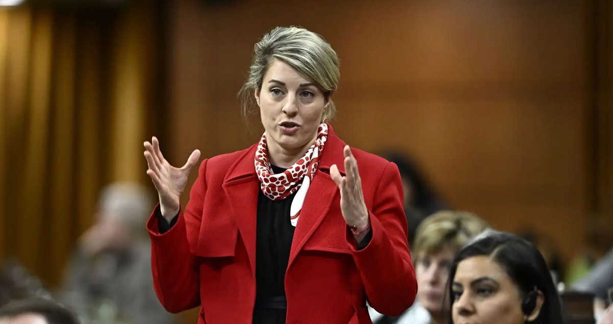 melanie joly