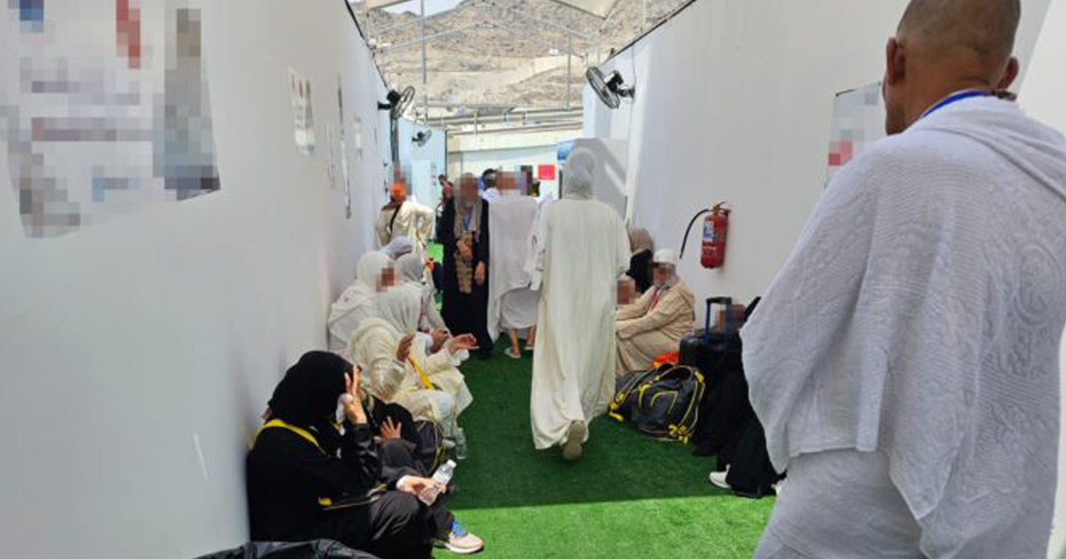 À Mina, un grand nombre de pèlerins marocains ont dû dormir à même le sol