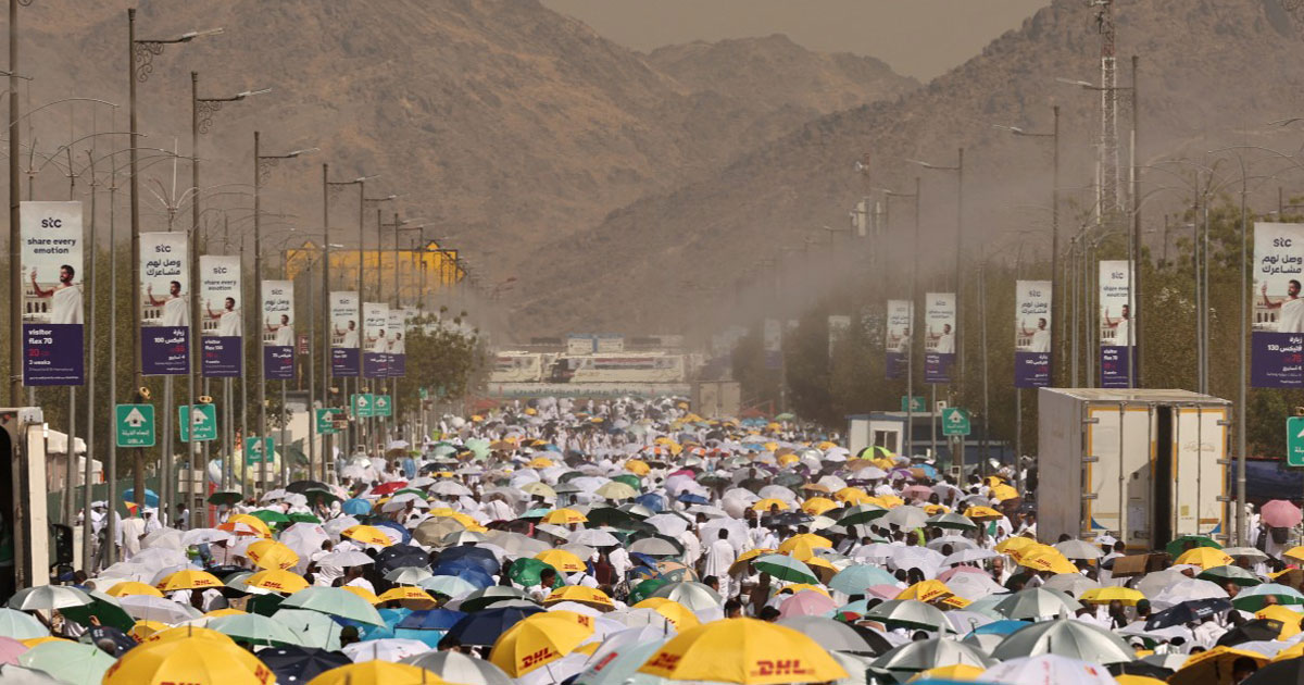 Hajj: marée de fidèles au mont Arafat sous une chaleur extrême