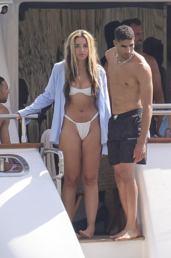 Des photos d’Achraf Hakimi et la chanteuse Lola Indigo font polémique