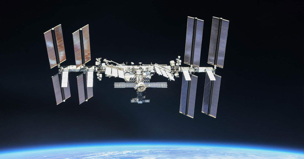 la nasa choisit spacex pour développer le moyen de détruire l'iss après 2030