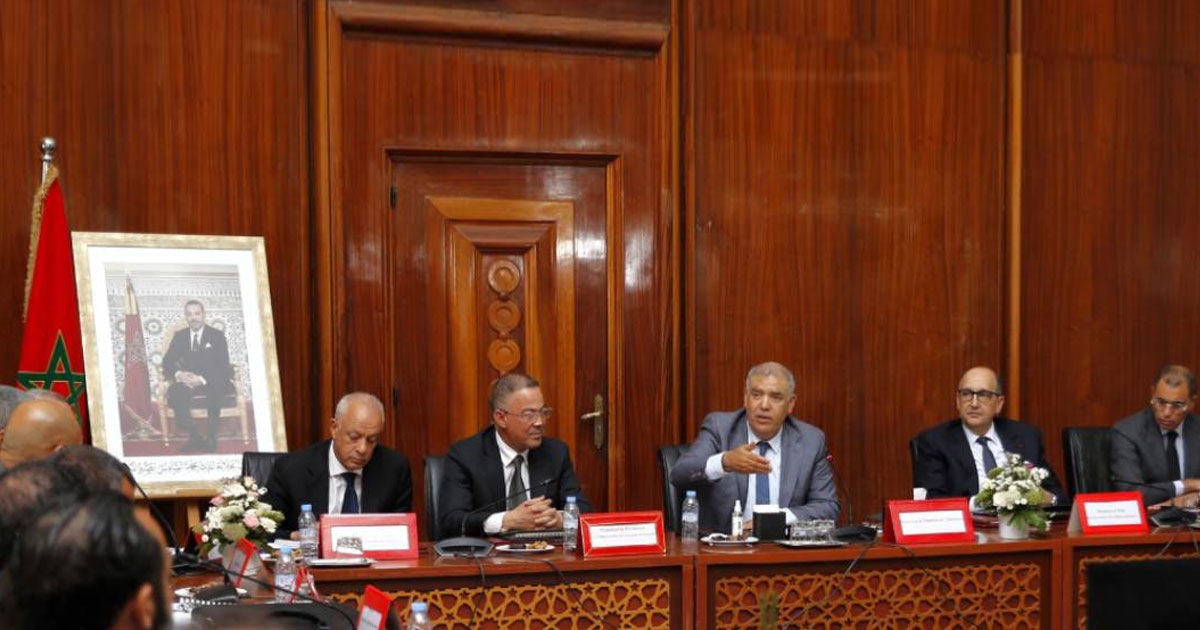 Le ministre de l’Intérieur préside une réunion élargie sur les préparatifs de la ville de Casablanca à la Coupe du monde 2030 de football