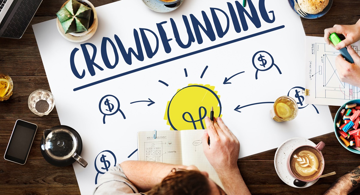 crowdfunding money business bulb graphic concept