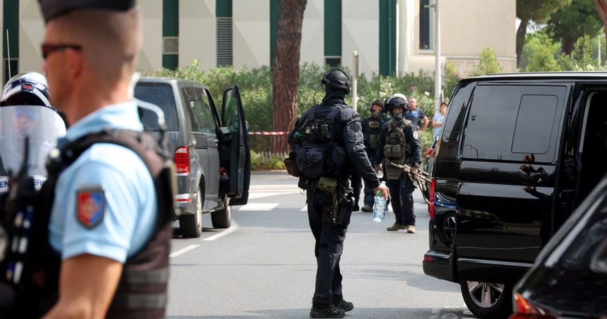 France: enquête antiterroriste après une attaque "antisémite" contre une synagogue 