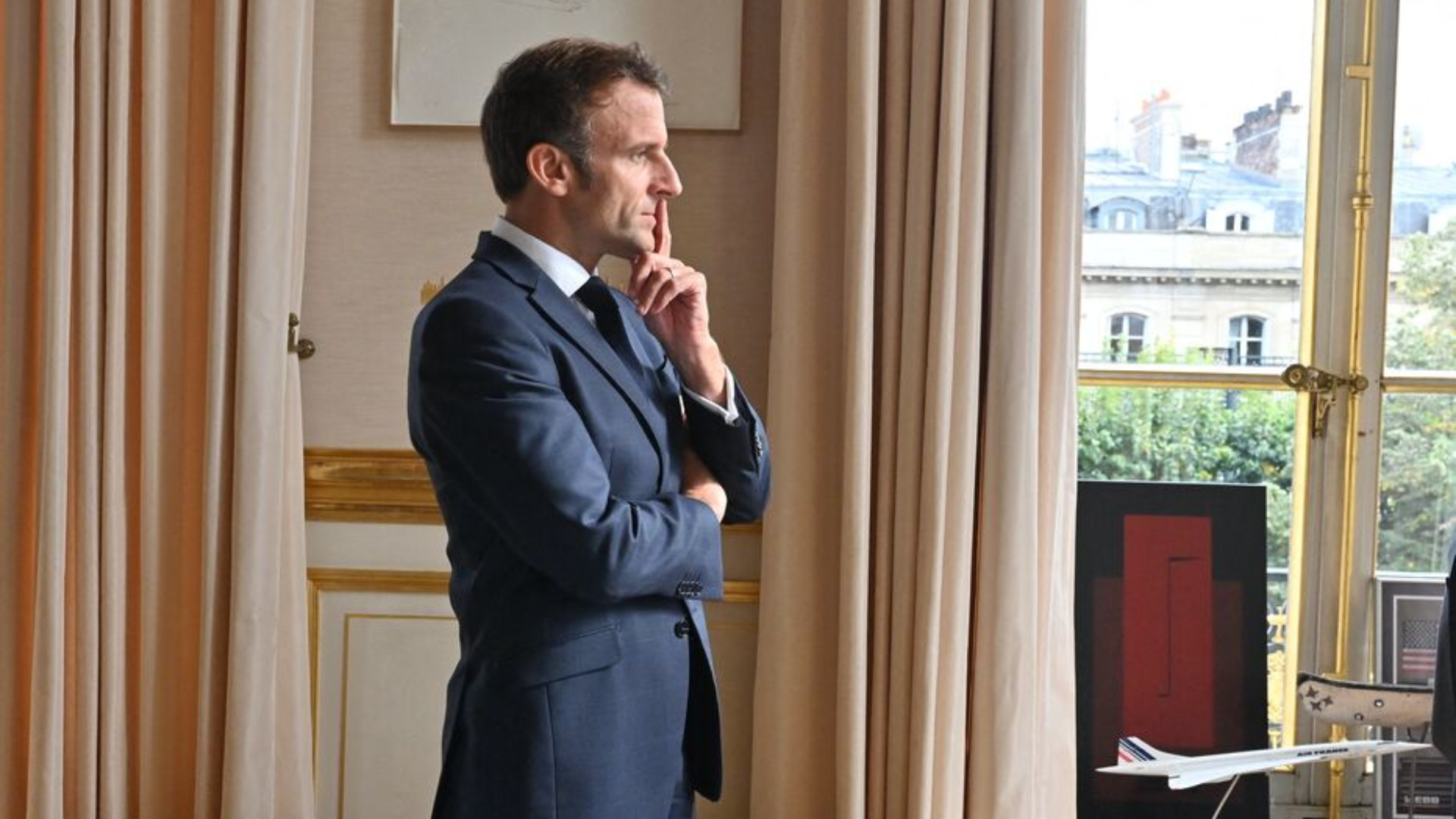En quête d'un nom pour Matignon, Macron poursuit ses consultations