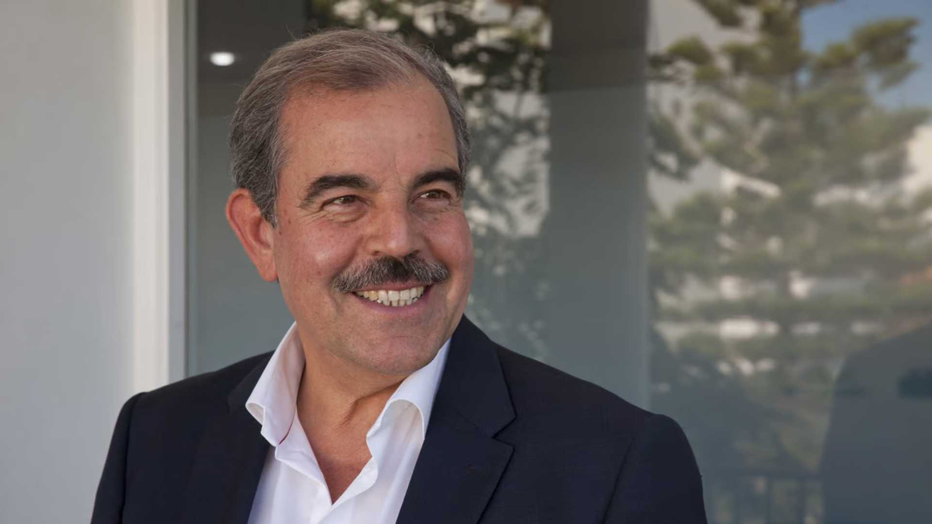 Mondher Zenaidi, Ancien Ministre du Transport de la Tunisie