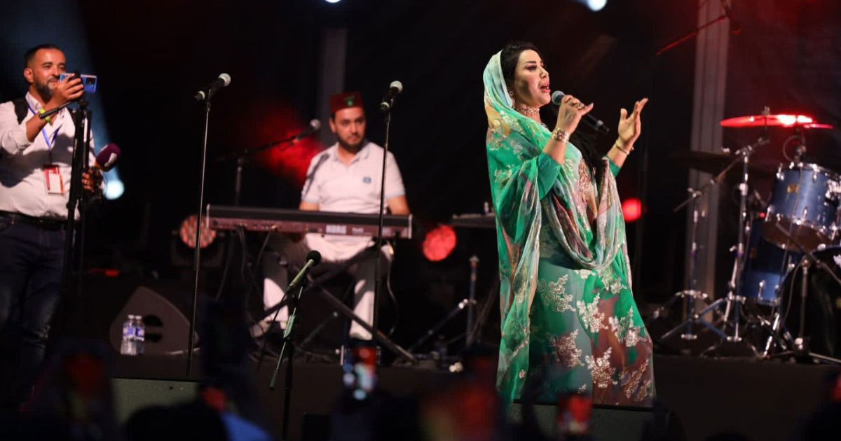 JO 2024: Saida Charaf et Lartiste mettent le feu à la fan zone "Africa Station"