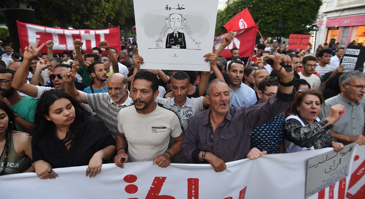Tunis, Tunisie, Mourad Zeghidi, Borhen Bsaies, avocats , chroniqueurs tunisiens