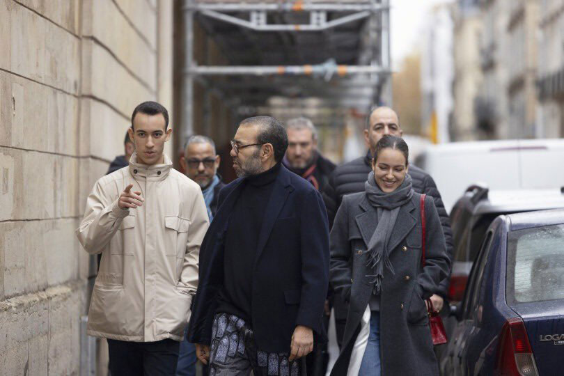en images. le roi mohammed vi en promenade familiale à paris 1