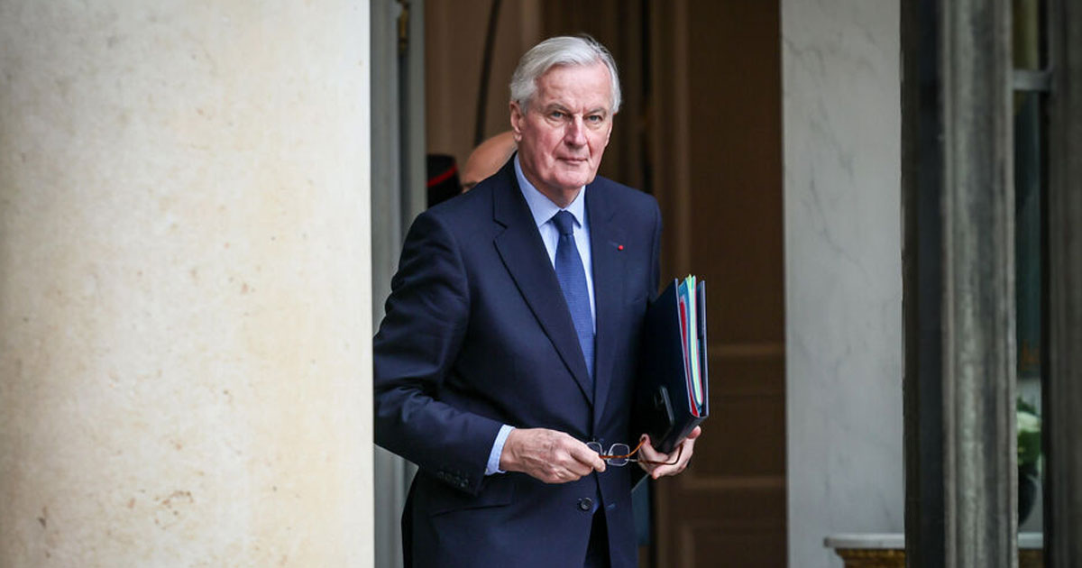 France: après son dernier Conseil des ministres, Barnier attend son successeur
