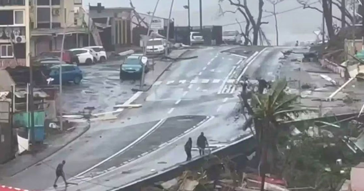 France: un cyclone fait au moins 14 morts à Mayotte, qui recense les immenses dégâts 