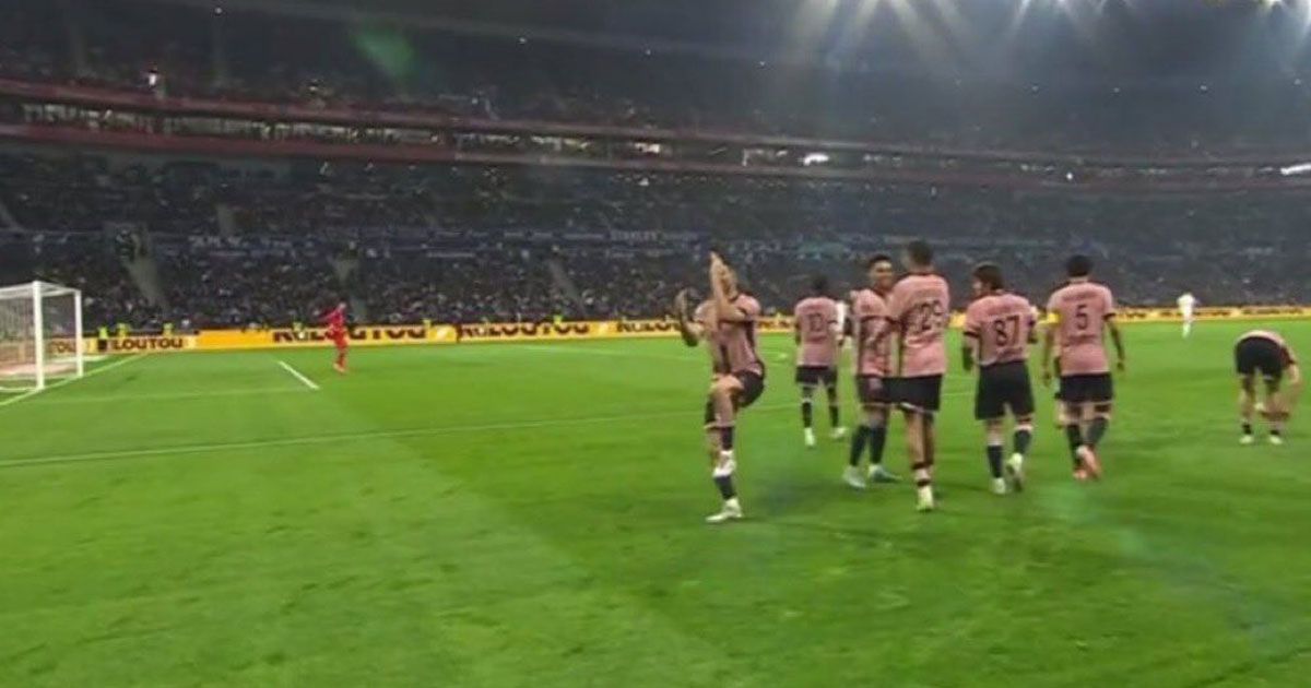 célébration achraf hakimi ilyas el maliki psg ol