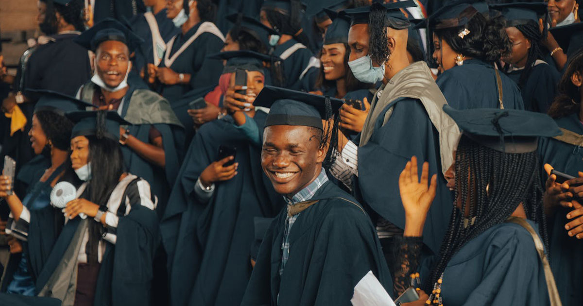En Afrique 24 heures dans la vie de six étudiants remplis d-espoirs