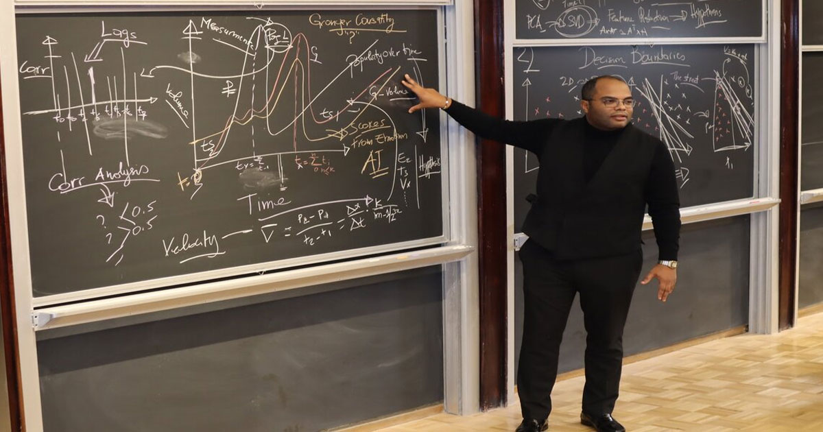 Un professeur marocain d'intelligence artificielle distingué à l’Université de New York