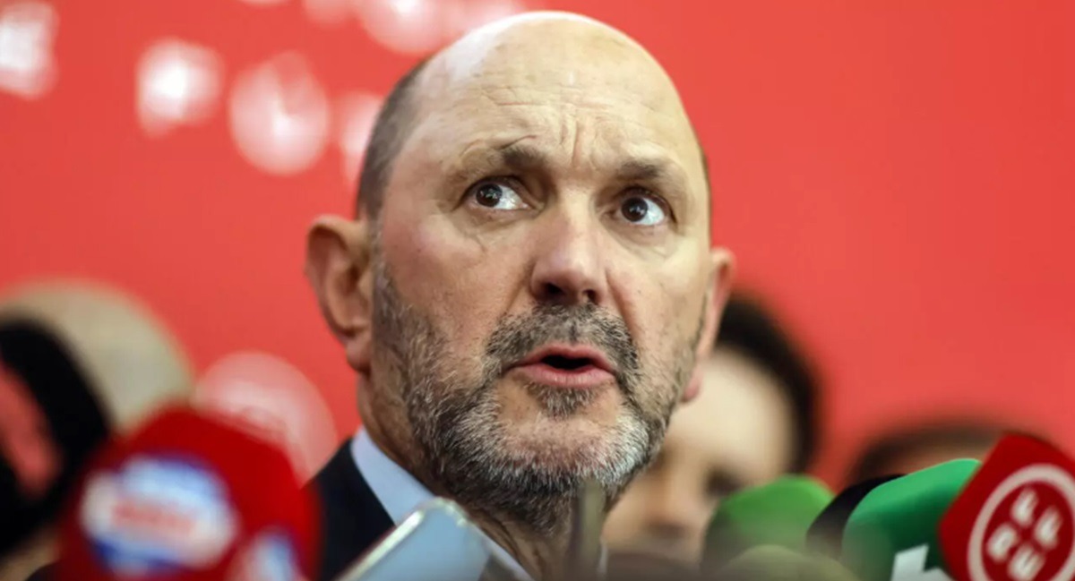 spanish football federation president rafael louzan