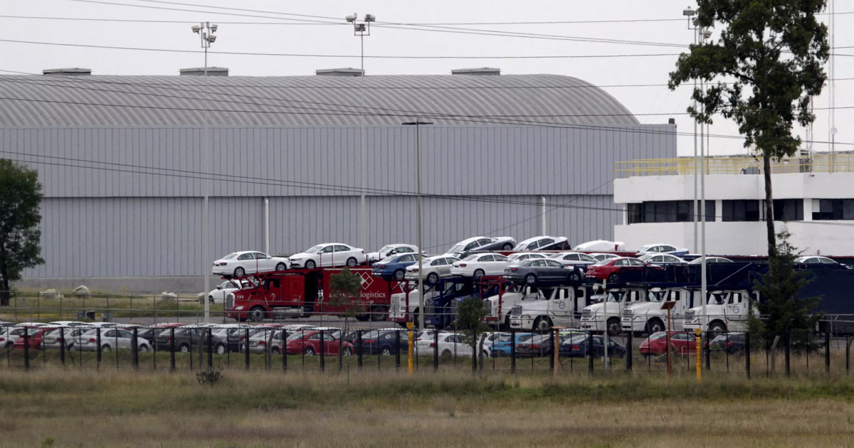 Droits de douane américains: le secteur automobile recule fortement en Bourse