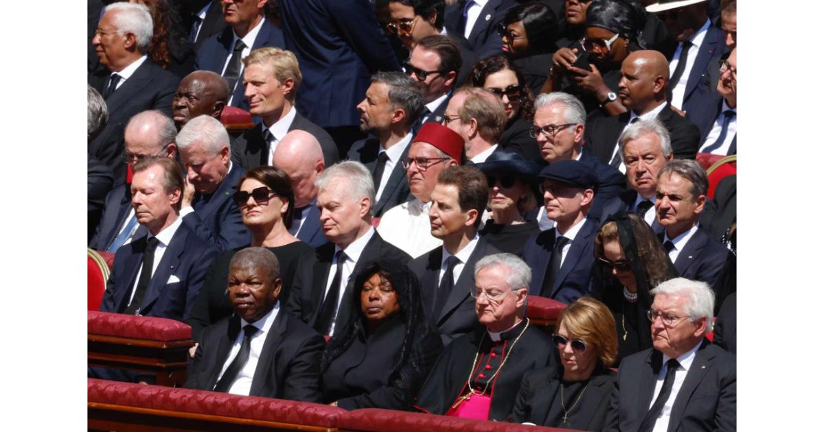 Aziz Akhannouch représente S.M. le Roi aux funérailles du Pape François