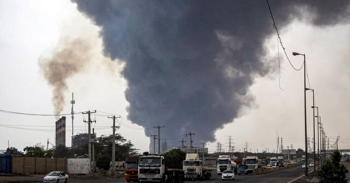 Une explosion dans un grand port d'Iran fait au moins 14 morts et 750 blessés