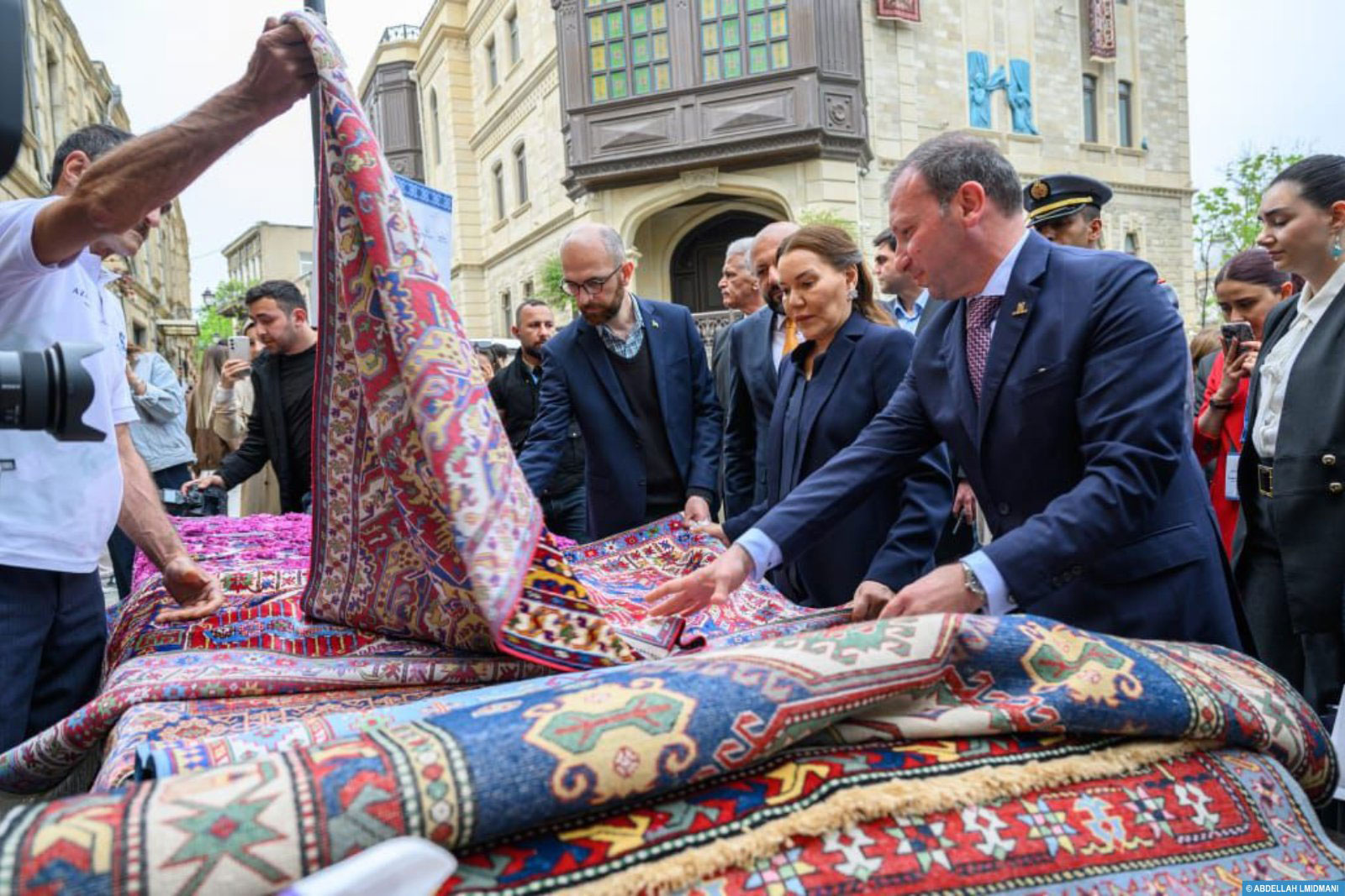 la princesse lalla hasnaa visite à bakou le festival international du tapis d'azerbaïdjan 2