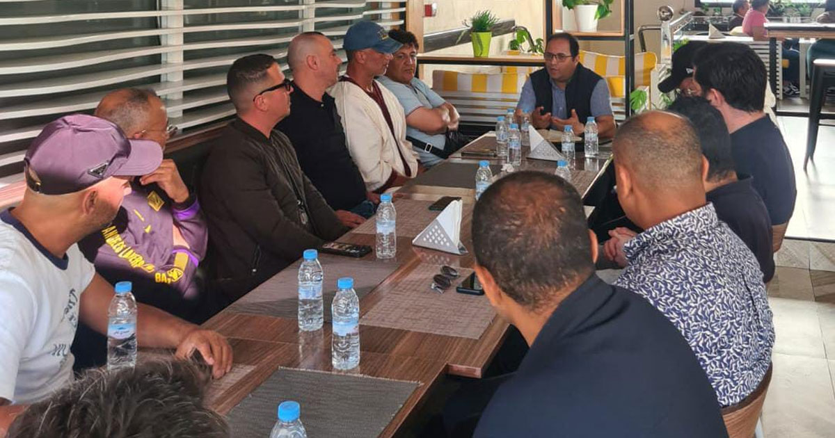 Noureddine El Harrak en reunion avec les professionnels de Harhoura