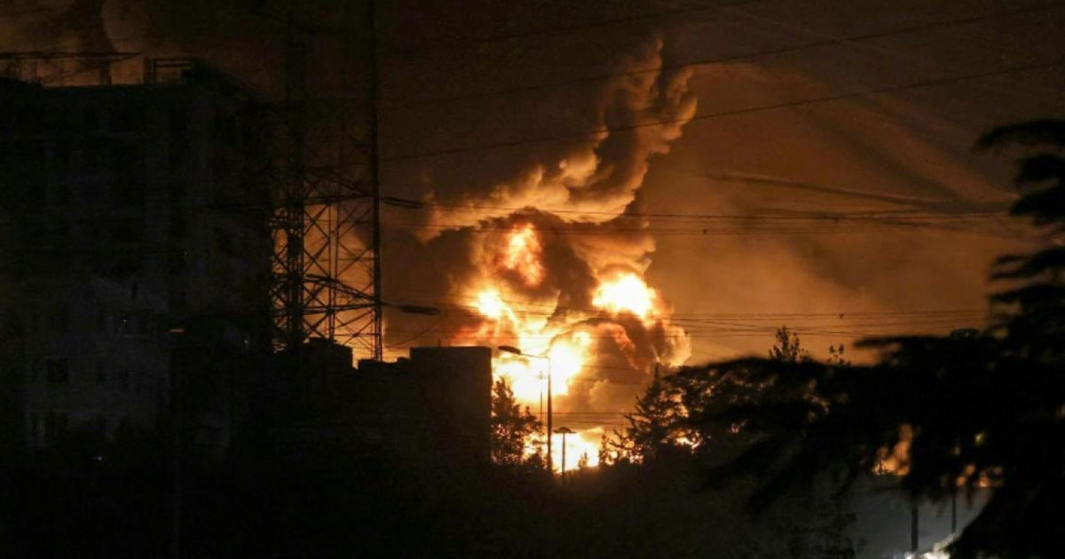 Israël multiplie les frappes sur l'Iran, qui riposte par de nouveaux tirs de missiles