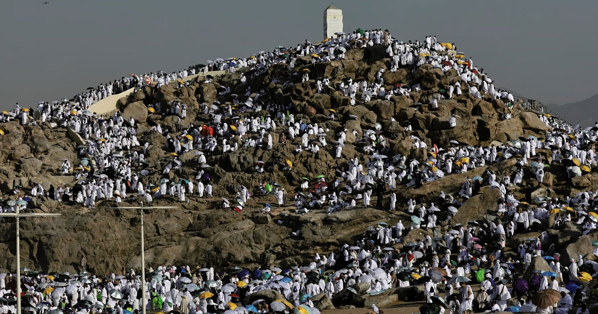 Hajj : prière sur le mont Arafat, entre ferveur spirituelle et vigilance sanitaire