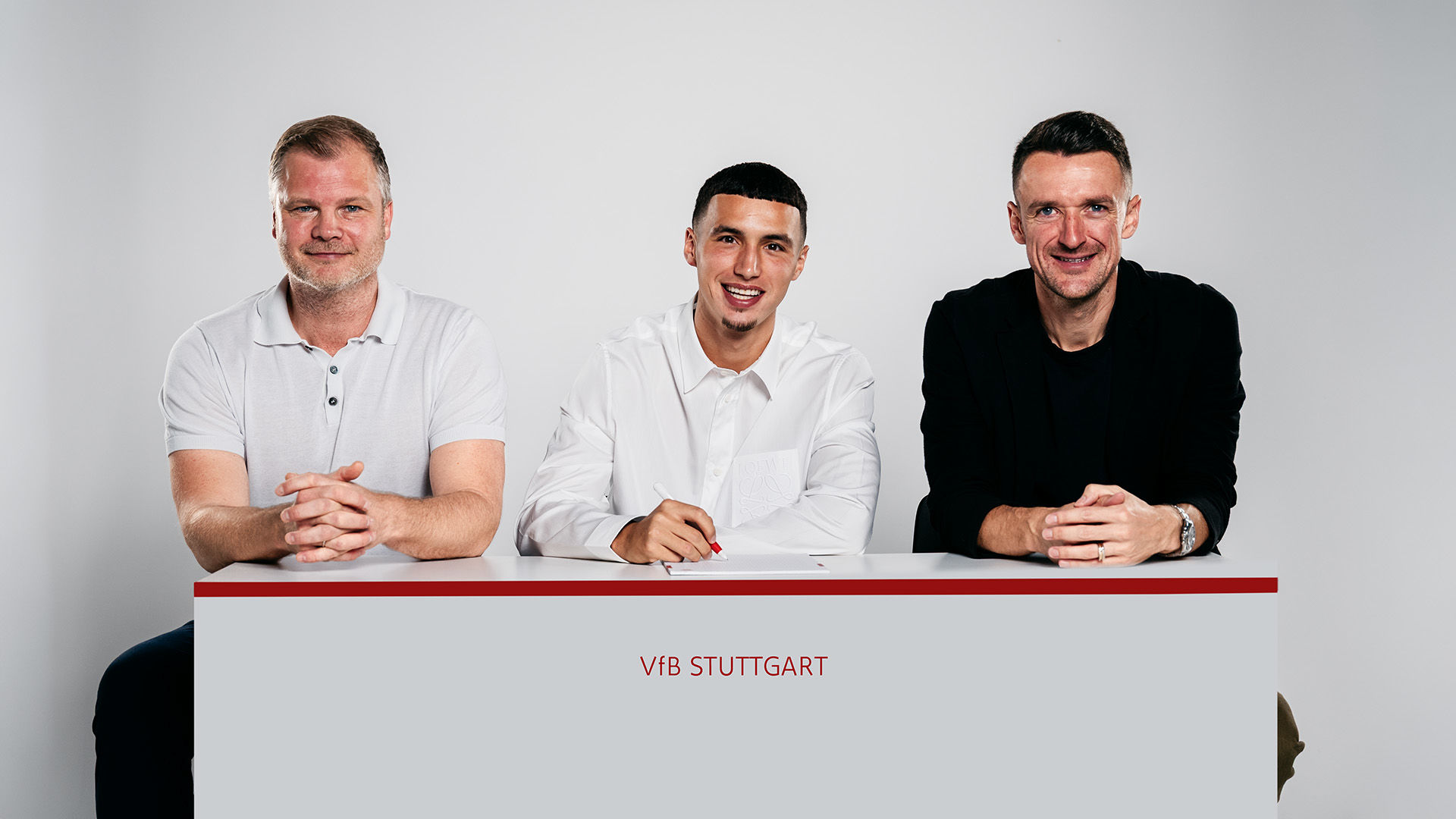 Bilal El Khannouss s'engage avec le VfB Stuttgart
