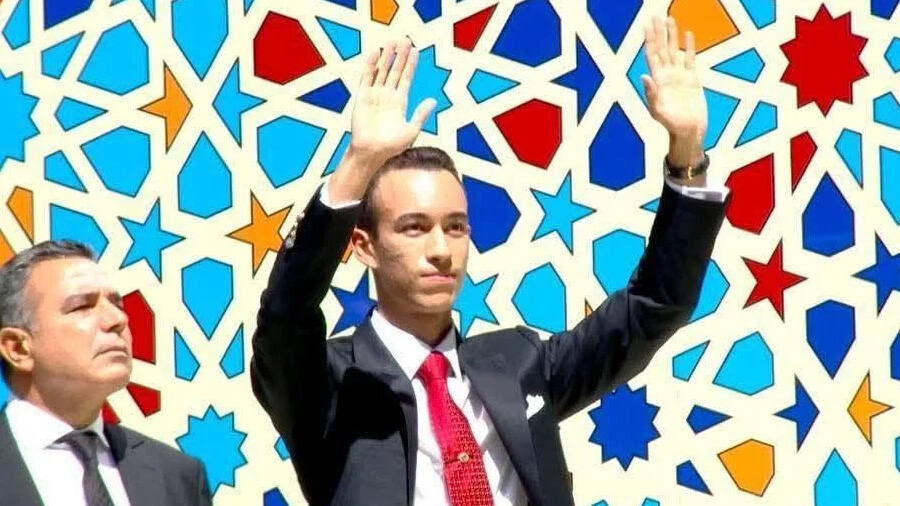 Le prince héritier Moulay El Hassan lors de sa visite au nouveau stade Moulay Abdellah