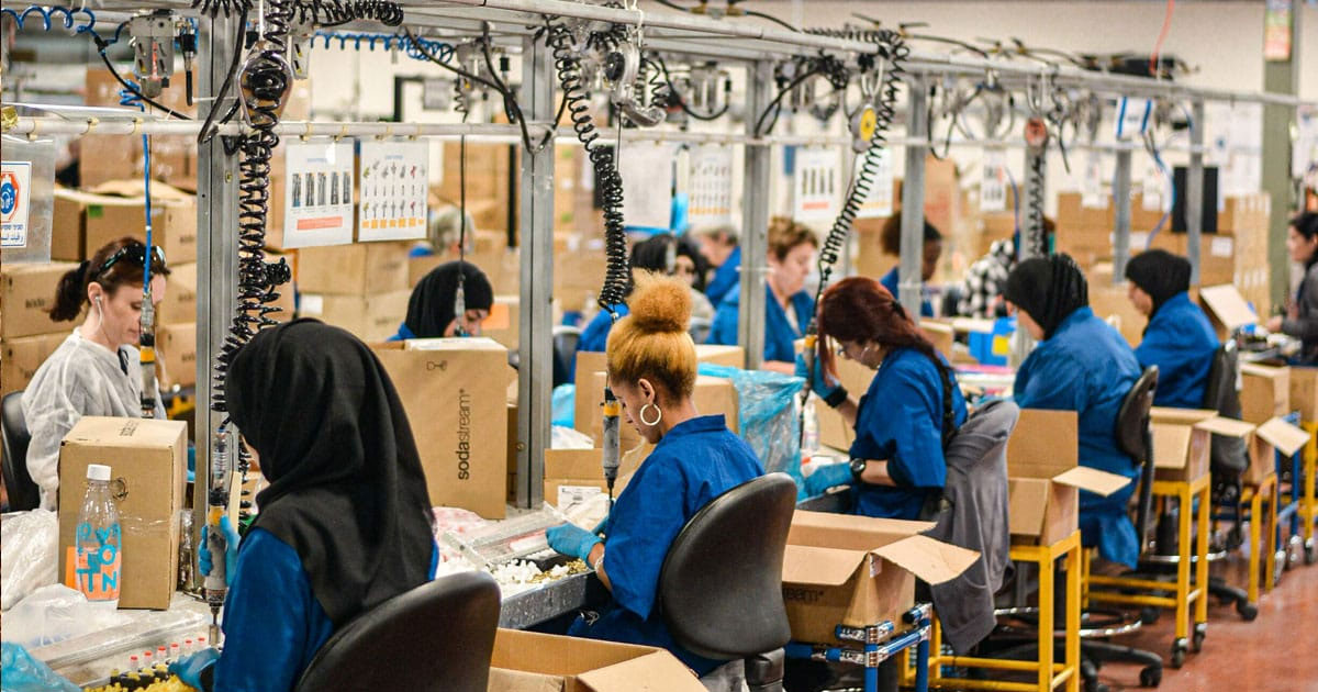 Industrie manufacturière : les entreprises anticipent une augmentation de la production au T3-2025 (HCP)