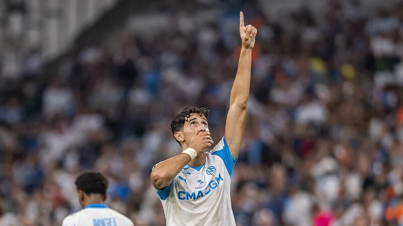Nayef Aguerd lors de son premier match avec l'Olympique de Marseille
