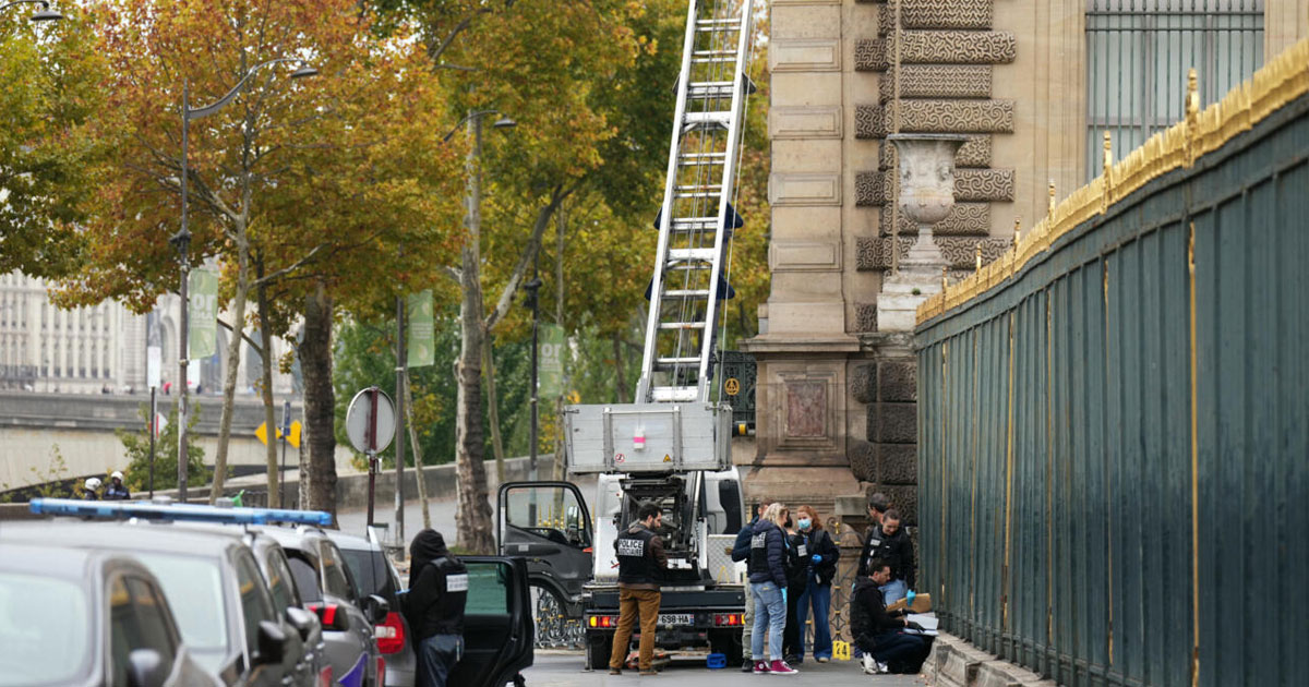 Vol spectaculaire au Louvre : un suspect principal arrêté, les bijoux toujours introuvables