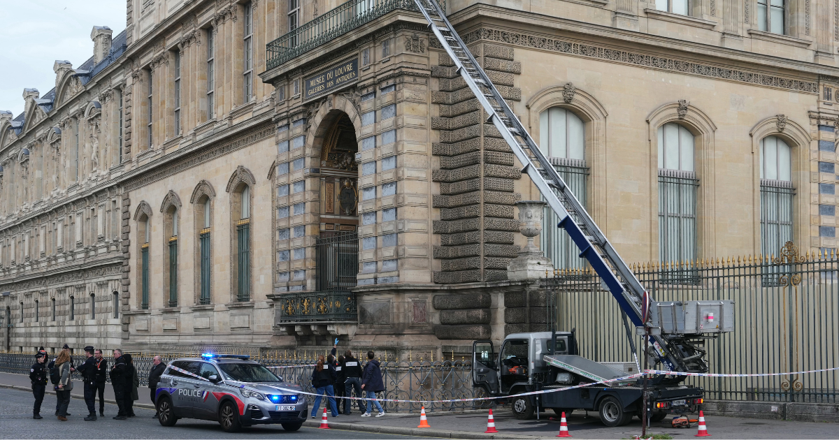 braquage musée du louvre