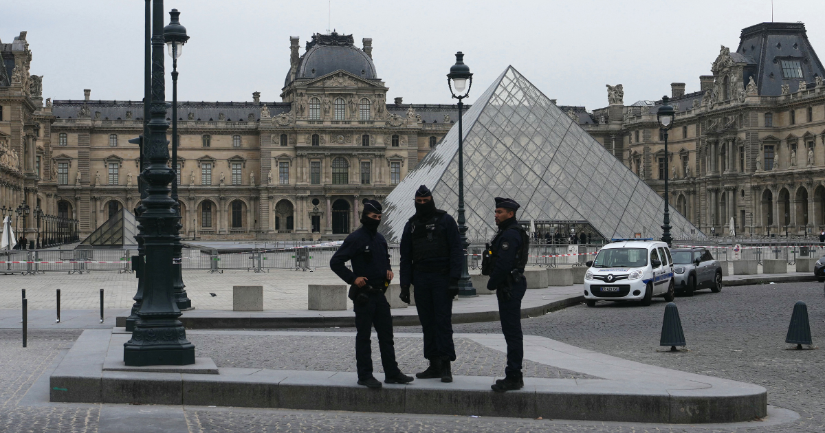 cambriolage au Louvre en France