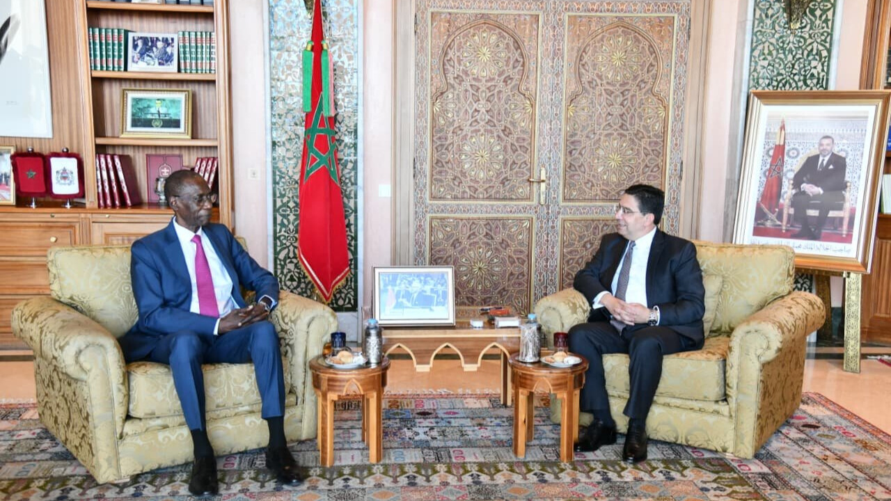 Nasser Bourita en compagnie du Ministre de l'Intégration africaine, des Affaires Etrangères et des Sénégalais de l’Extérieur de la République du Sénégal, M. Cheikh Niang