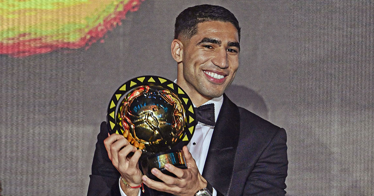 CAF Awards 2025 : Achraf Hakimi sacré meilleur joueur africain et dédie son trophée aux Marocains et Africains