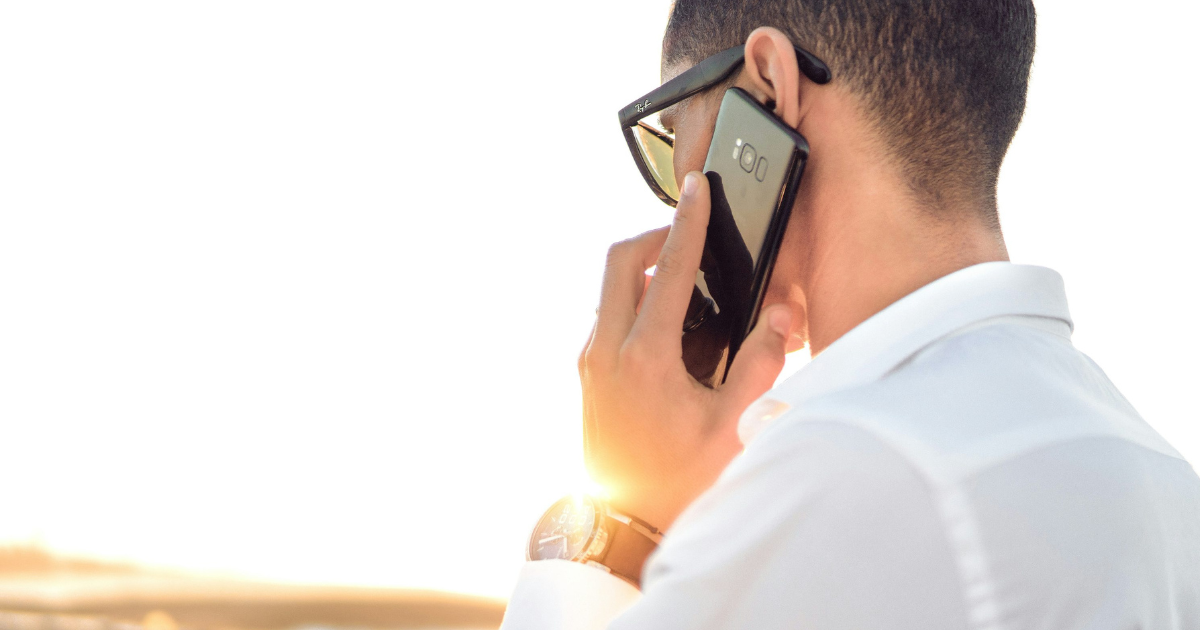 appel avec un téléphone portable