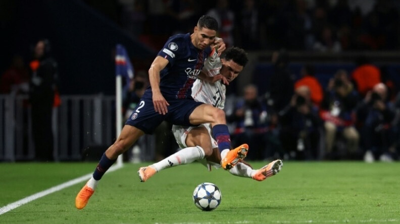 Le tacle de Luis Diaz sur Achraf Hakimi lors du PSG-Bayern (1-2) en Ligue des champions.