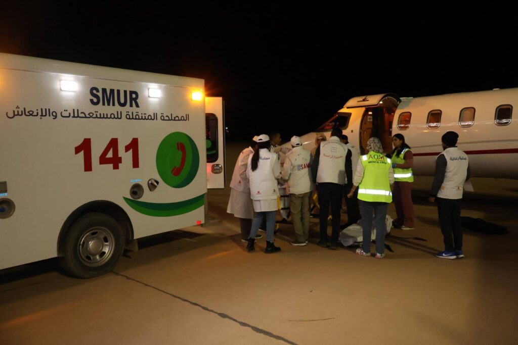 Evacuation d'un homme victime de brûlures d'Errachida au CHU de Tanger