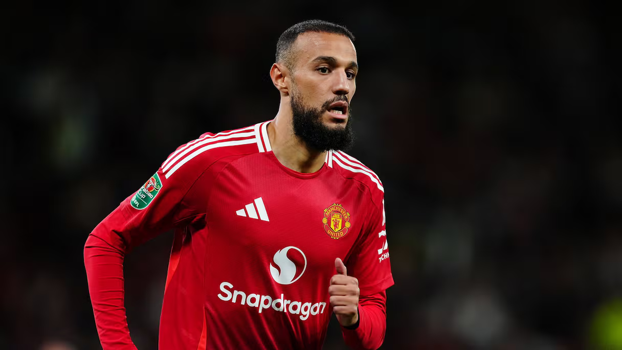 Noussair Mazraoui, Lion de l'Atlas de Manchester United.