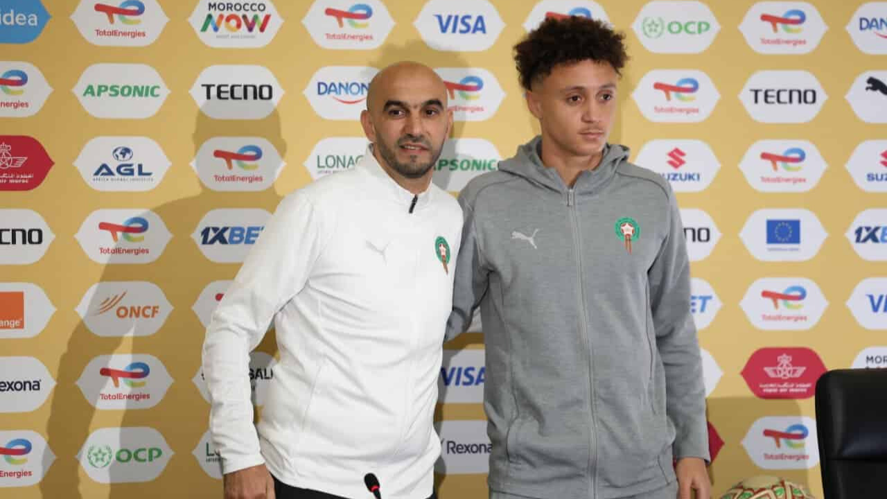 Walid Regragui et Eliesse Ben Seghir lors de la conférence de presse avant la finale contre le Sénégal