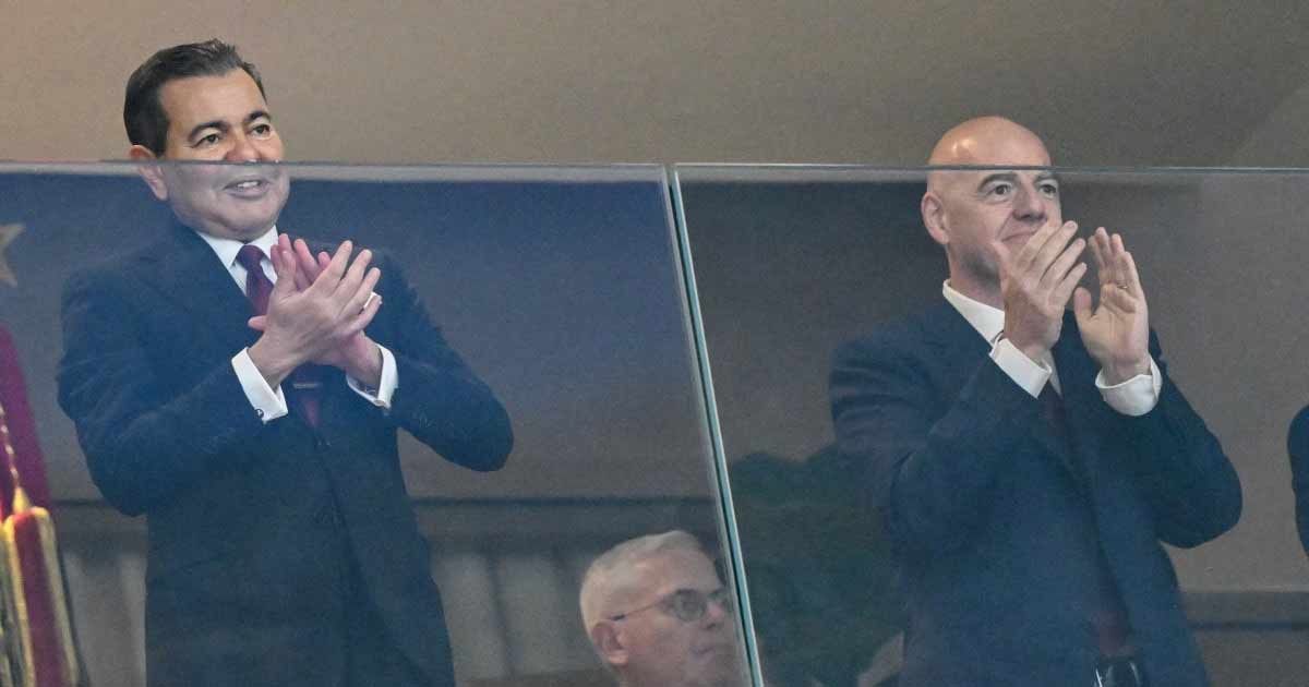 Le prince Moulay Rachid du Maroc et le président de la FIFA, Gianni Infantino, assistent à la cérémonie d'ouverture de la finale de la Coupe d'Afrique des Nations (CAN) de football opposant le Sénégal au Maroc au stade Prince Moulay Abdellah de Rabat, le 18 janvier 2026. (Photo : SEBASTIEN BOZON / AFP)