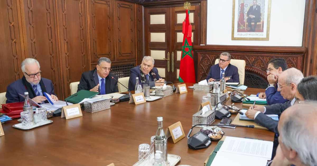 Le gouvernement adopte la loi sur les avocats malgré une contestation professionnelle massive