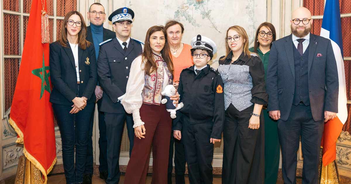 Atteint d’une maladie rare, le petit Nizar reçu en héros de la résilience au quotidien à l’ambassade du Maroc à Paris