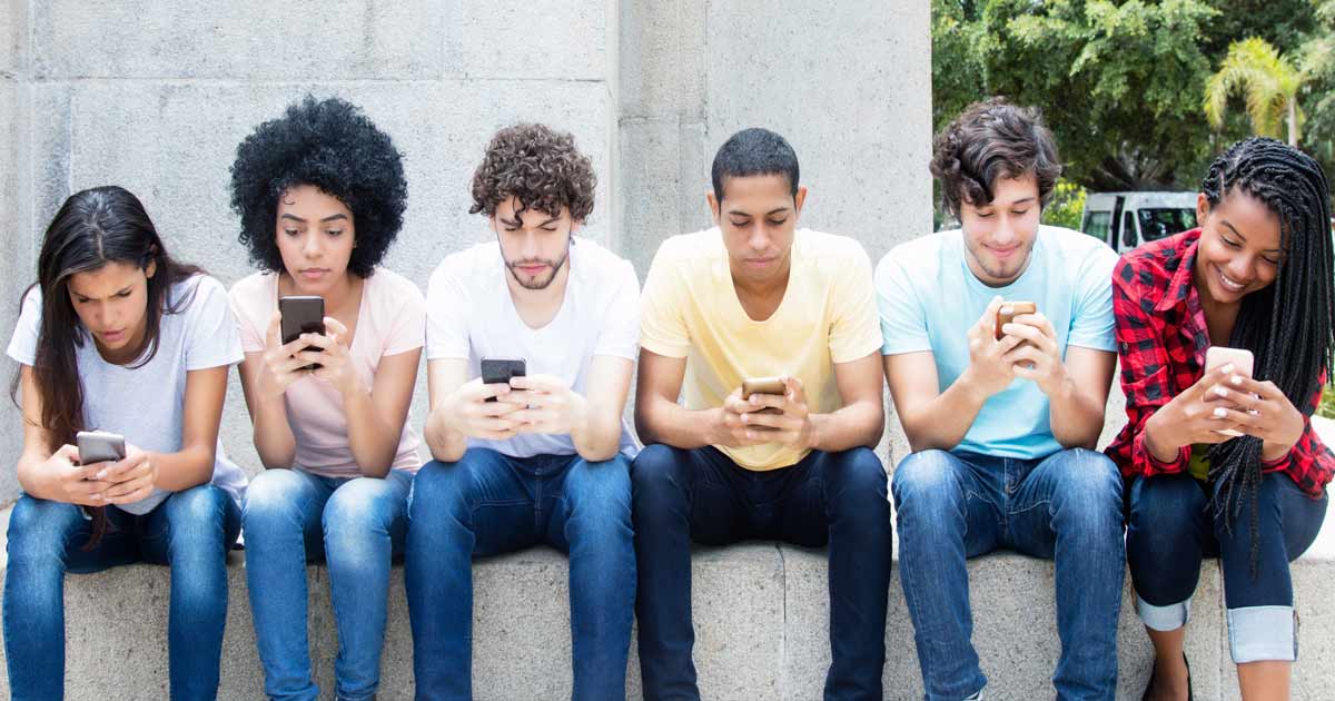 Technologie, école, cerveau : le grand doute autour de la génération Z