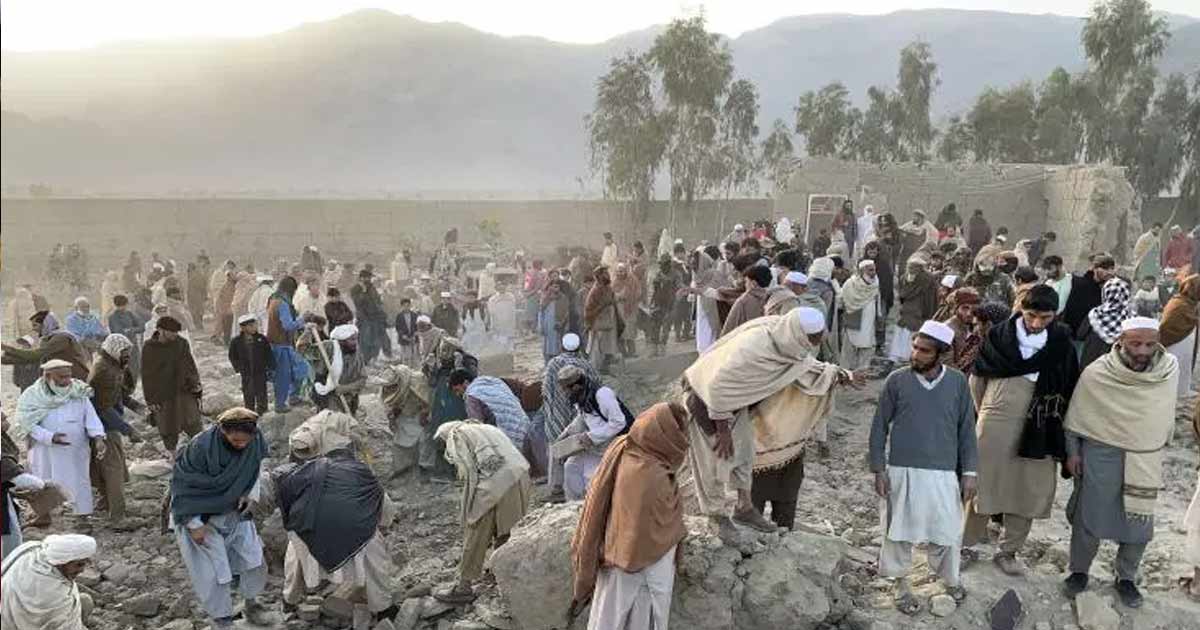 Le Pakistan frappe des bases terroristes à la frontière afghane après un attentat meurtrier