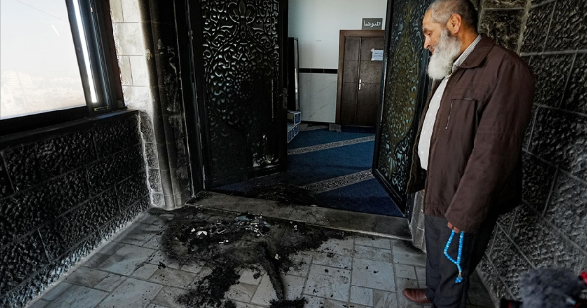 mosquée incendiée au village de Tell en Cisjordanie