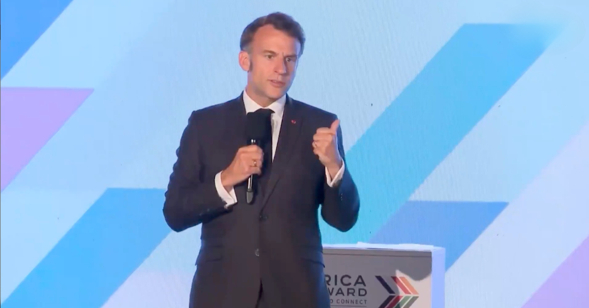Macron loue le système éducatif marocain