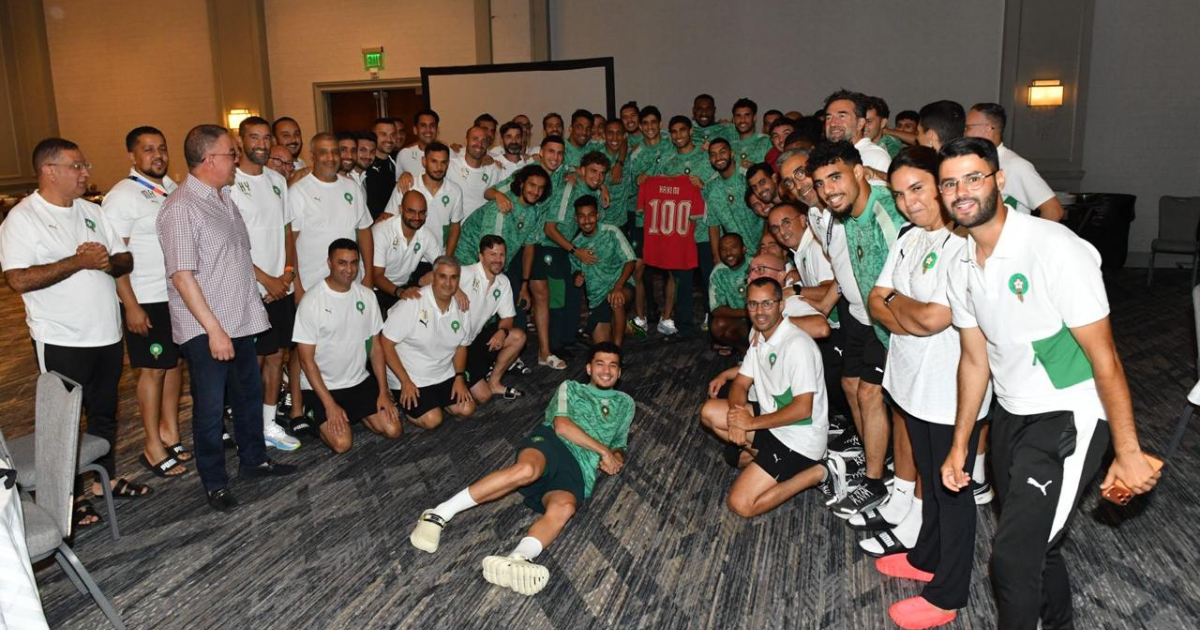 Achraf Hakimi célèbre sa 100e sélection avec le Maroc