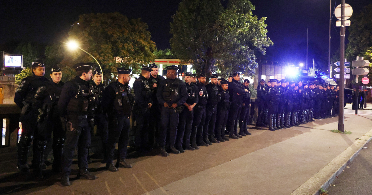 Déploiement de policiers en France_Paris